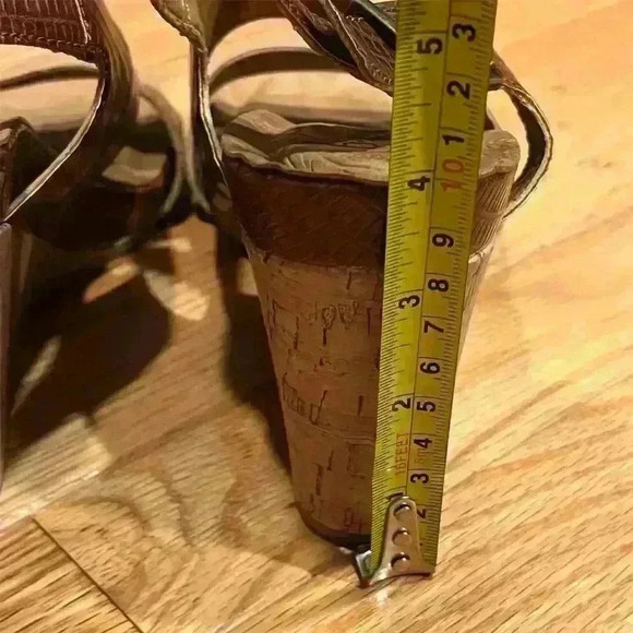 b.ø.c. Women's Brown Cork Wedge Sandals Size 9 M Floral Buckle - Picture 3 of 8